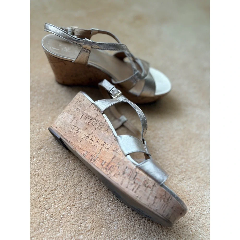 Saks Fifth Avenue Metallic‎ Gold Cork Wedge Platform Sandals BOHO Chic 8M Brazil